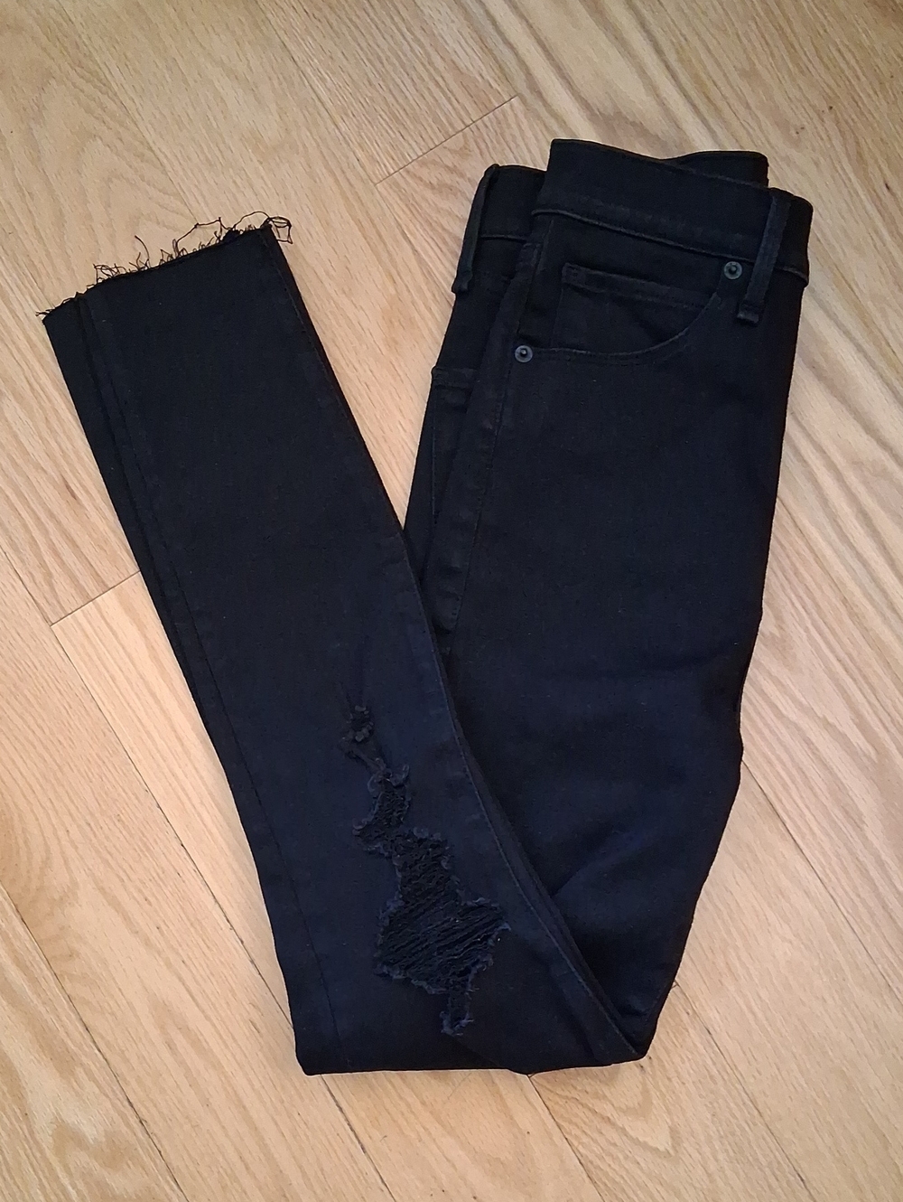 Abercrombie & Fitch Black Distressed Ultra High Rise Jeans, Size 00